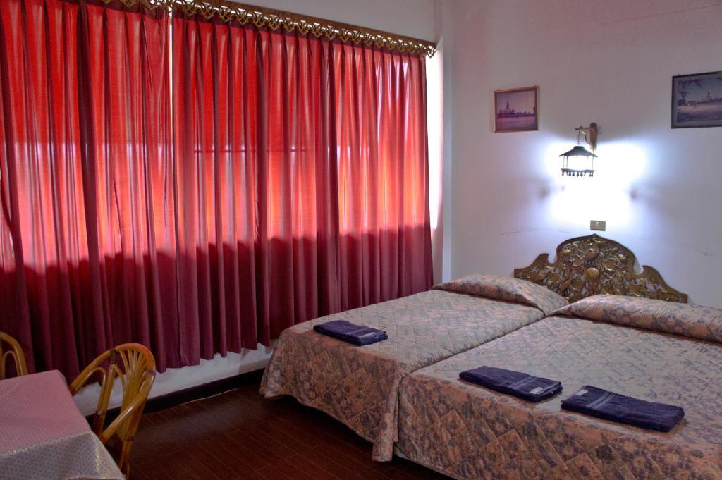Royal Jommanee Hotel Nongkhai Nong Khai Habitación foto